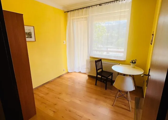 Pokoje Nad בית הארחה